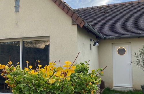 Bernieres-sur-Mer House | The 50m² Cap Romain gîte, renovated in 2024, is just 100m from the sea.