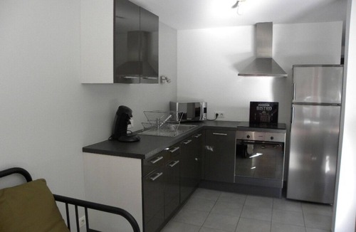 Donville-les-Bains Apartment | THE BEACH 200 metres and 1.5 kms from GRANVILLE, WIFI