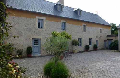 Castilly House | The "farm" of Mestry