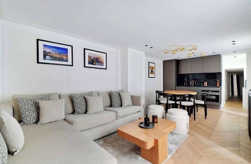 Saint-Germain-des-Pres Apartment | The Lander - Serviced 2BR/2BA - Saint Germain