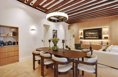 6th Arrondissement Apartment | The Lander - Serviced 3-BR/3BA - Saint-Germain