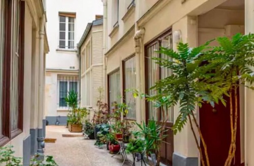 Arts-et-Metiers Apartment | The Shade of Grey - Tiny Studio- by Mon Petit Faré