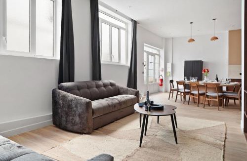 15th Arrondissement Apartment | TheBlueStay 264 - Spacious Apt in Paris 15 - AC