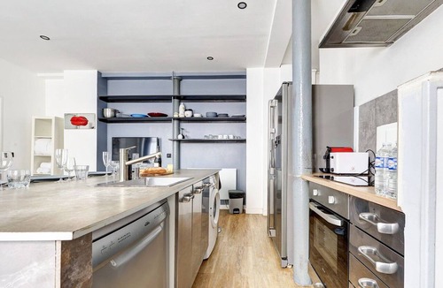 Quartier de la Folie-Mericourt Apartment | TheBlueStay 37 - Cozy Apt in Oberkampf Paris 11