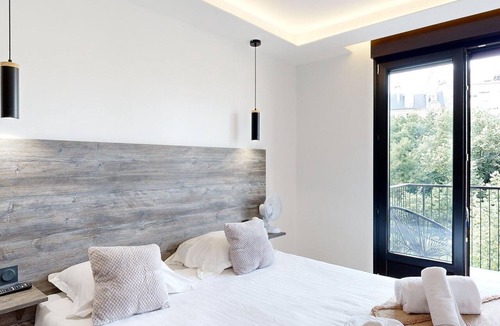 15th Arrondissement Apartment | TheBlueStay 56 - Charming & spacious Apt Paris 15