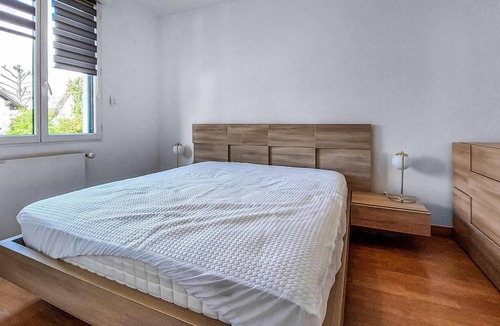 Gif-sur-Yvette House | This spacious and family-friendly vacation home welcomes you in an ideal location in the middle of t