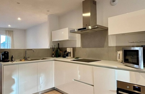Auray House | Town house