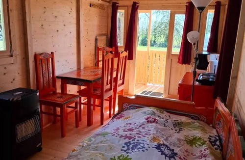 Saint-Benoit-des-Ondes Cabin | Travel Trailer for 2 People
