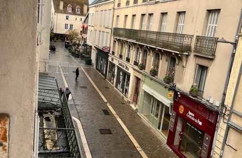 Chartres Apartment | Triplex Le Soleil d'Or 4/6 people historic center