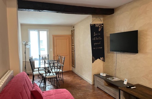 Chartres Apartment | Triplex Le Soleil d'Or 4/6 people historic center
