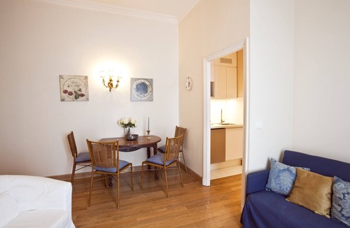 Quartier de la Place-Vendome Apartment | Two Bedrooms Flat Close Place Vendome