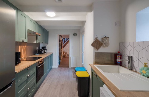 Plogoff House | Ty Hirondelles - À 2 km de la plage