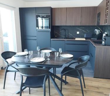 Erdeven Apartment | Ty Kreiz Le cocon de Erdeven Plage, Surf & Randonnées