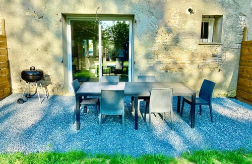 Saint-Laurent-sur-Mer House | Une escapade historique à quelques pas de la plage d'Omaha Beach