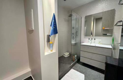 La Celle-sous-Gouzon Apartment | Universal Center Paris