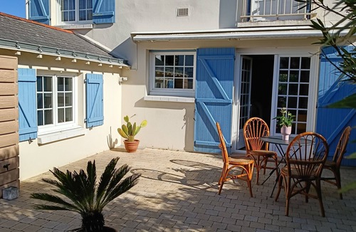 Saint-Nazaire House | Vacation home rental 5 minutes' walk from the seafront