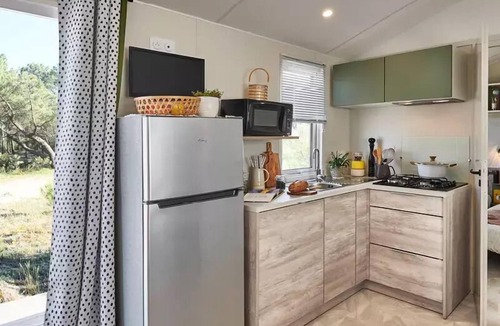 Jard-sur-Mer House | VENEZIA Cottage: 4 Rooms, Sleeps 7, Air-Conditioned + TV