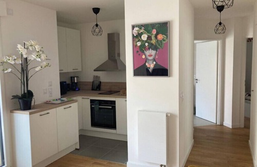 Suresnes Apartment | Very nice 40m² quiet with parking space