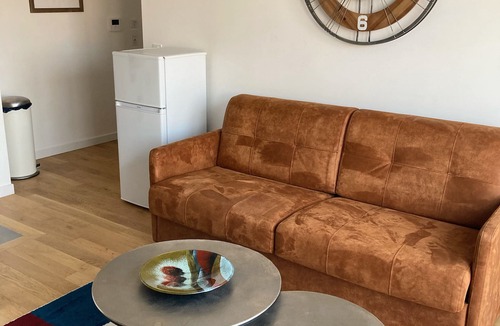 Suresnes Apartment | Very nice and quiet 38 m² in Suresnes with parking