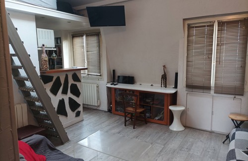 Quartier de la Goutte-d'Or Apartment | Very pleasant, warm apartment near Montmartre.
