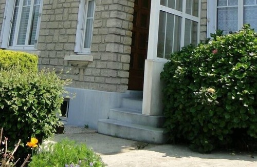 Grandcamp-Maisy Villa | Very pretty villa from the 1930s, renovated, on the port, seafront, 120 m²