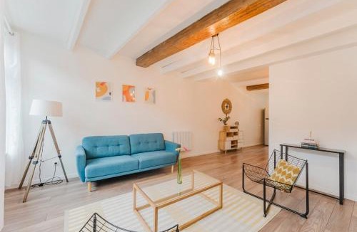 Old Lille Apartment | Vieux Lille: bright, functional apartment