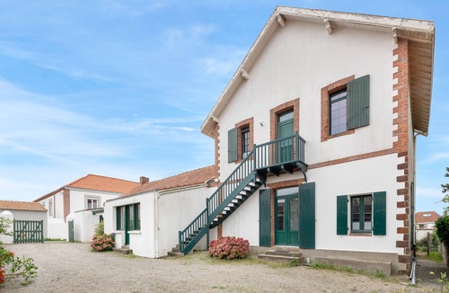 Prefailles House | Villa 200m from the sea, 12 adults and 1 child