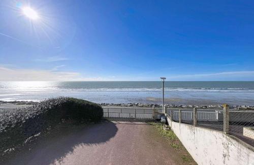 Saint-Pair-sur-Mer House | Villa bord de mer avec jardin et Wifi gratuit - FR-1-361-76