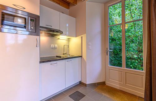 Baden Villa | Villa Château De Kergonano- dans l'Orangerie-4 by Interhome