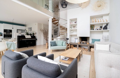 Porchefontaine Villa | Villa Corneille - Welkeys