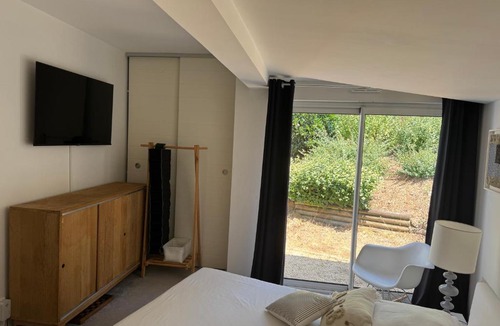 Cholet House | Villa grande piscine et jacuzzi Jardin sans vis-à -vis, très calme