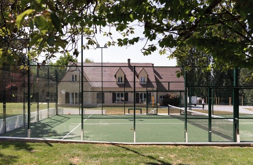 Saint-Pierre-la-Bruyere Villa | Villa La Bruyère - Padel, jacuzzi, sauna - 15 pers