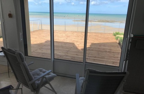 Pirou Villa | Villa "L'hermitage, Seafront" with Sea View, Private Terrace and Wi-Fi