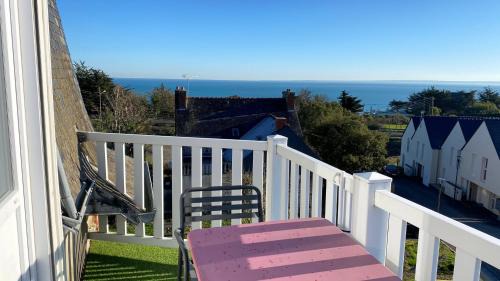 Etables-sur-Mer Bed & Breakfast | Villa la Korrigane vue mer cuisine privée