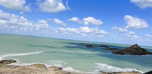 Pleneuf-Val-Andre Villa | Villa Les Flots 10 pers, plage à pied, jardin clos NOUVEAU
