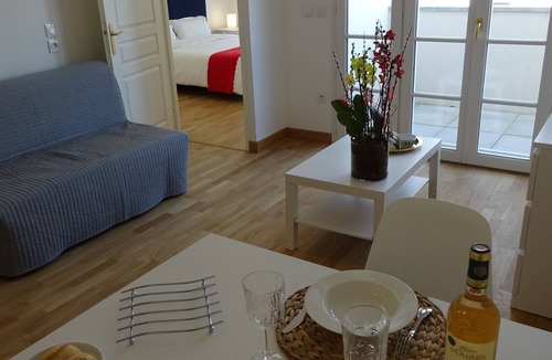 Saint-Cyr-l'Ecole Apartment | Villa Médicis Saint-Cyr-L'école