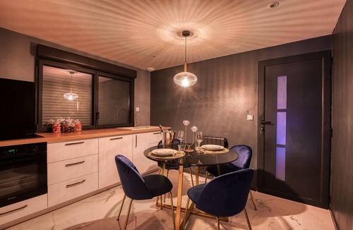 Saint-Cyr-l'Ecole Villa | Villa romantique avec SPA (jacuzzi) à 15mn de Paris