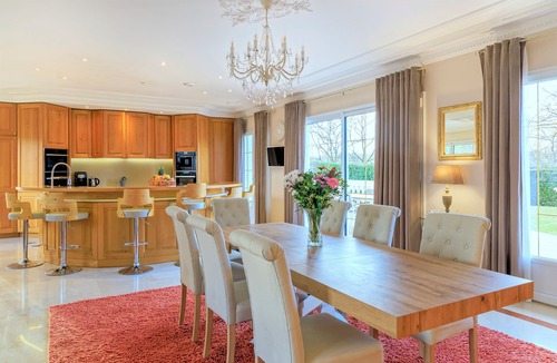Poigny la Foret Villa | Villa Westwood - Les Demoiselles à Versailles