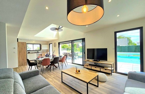 Le Tour-du-Parc Villa | Villa with pool 450m from the beaches, La Saline