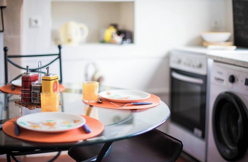 Cogners House | Welcome to Cogners 20 beds with 3 gardens in a quiet village