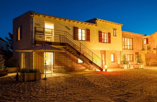 Candes-Saint-Martin House | When heritage, art and well-being meet