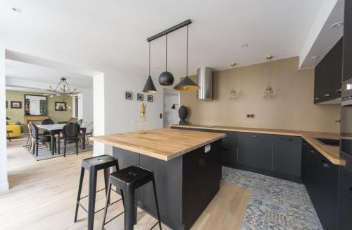 Arts-et-Metiers Apartment | Yacht