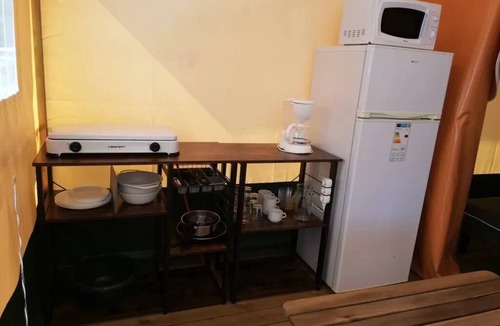Savigny-en-Veron House | ZEcamping 3 étoiles animaux acceptés locatif BBQ 31m2 4 pers