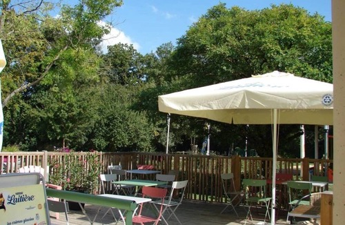 Savigny-en-Veron House | ZEcamping 3* animaux acceptés tente BBQ 23m2 2 pers