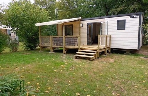 Apremont House | ZEcamping 4 étoiles piscine couverte chiens acceptés mobil-home TV BBQ