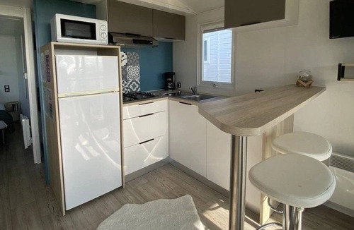 La Foret-Fouesnant House | ZEcamping 4* animé 500m plage piscine couverte locatif TV BBQ 32m2