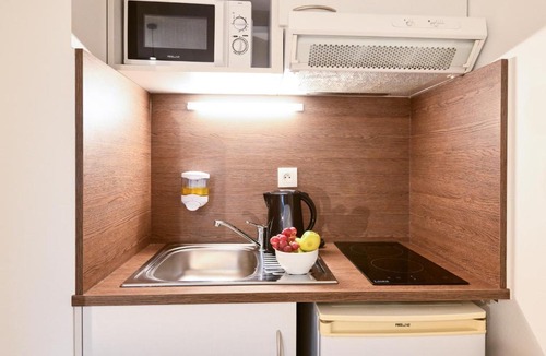 Saint-Cyr-l'Ecole Apartment | Zenitude Hôtel-Résidences Versailles St Cyr l'École