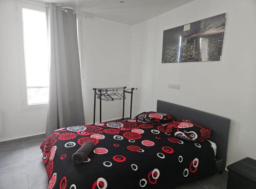 1 Studio Cosy avec WIFI Meulan EN Y