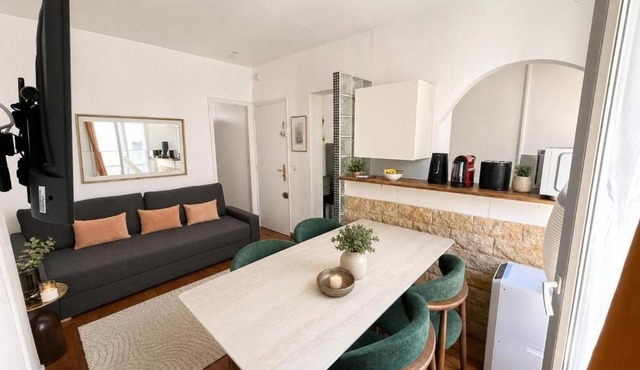 1BR Flat with Mezzanine Near Eiffel Tower & Metro