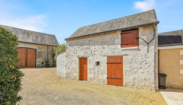 2 bedroom beautiful home in Château-la-Vallière
